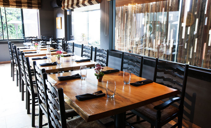 With an outdoor patio as well and multiple dining, you enjoy a new scene time and time again.